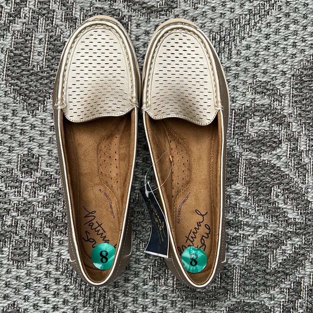 Natural soul size 8 slip on
